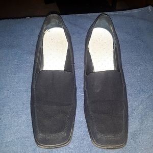 Womens Fabric & Leather Loafer